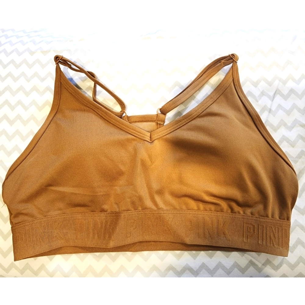 NWT PINK Ultimate Sports Bra - Victoria's secret